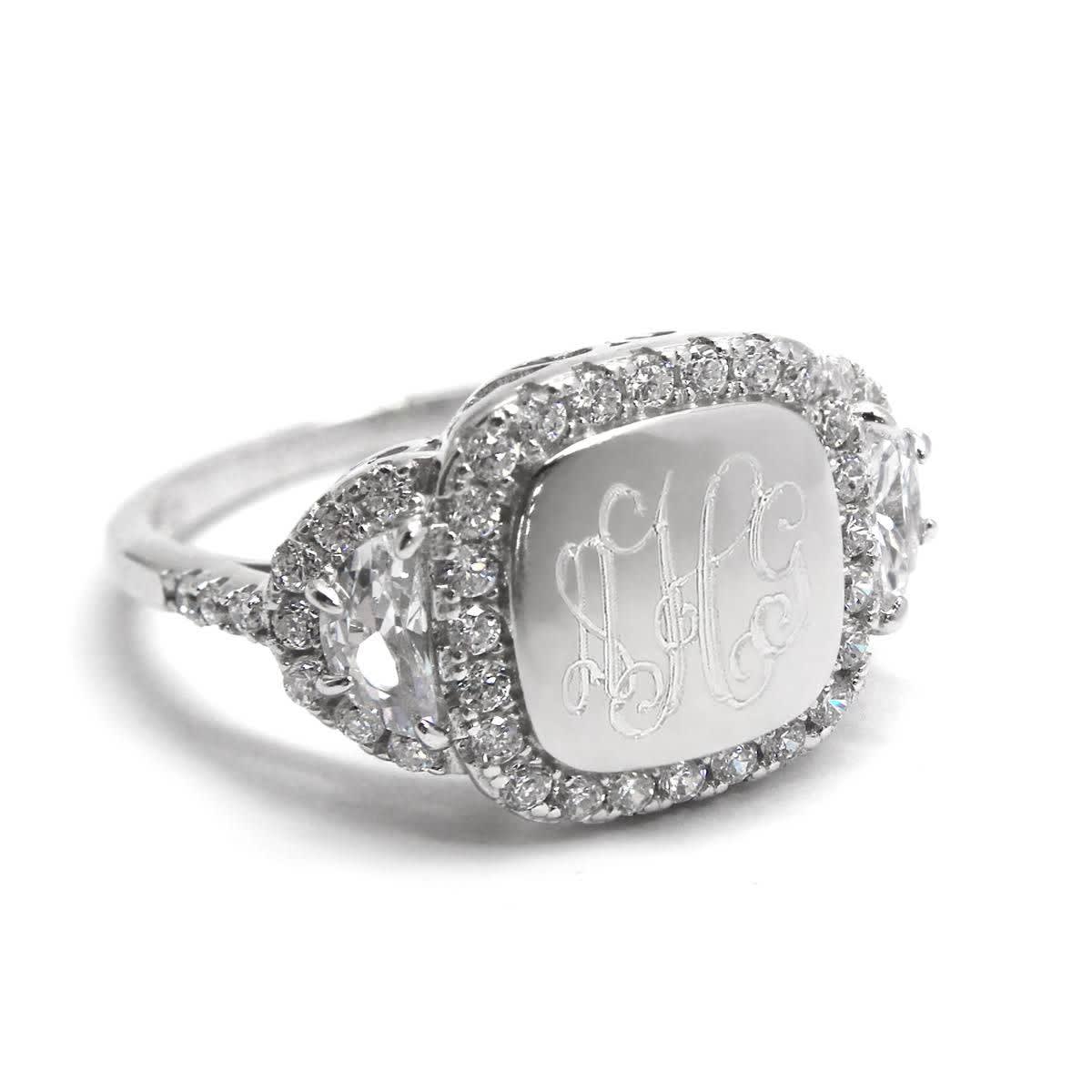 Leia Ring with monogram